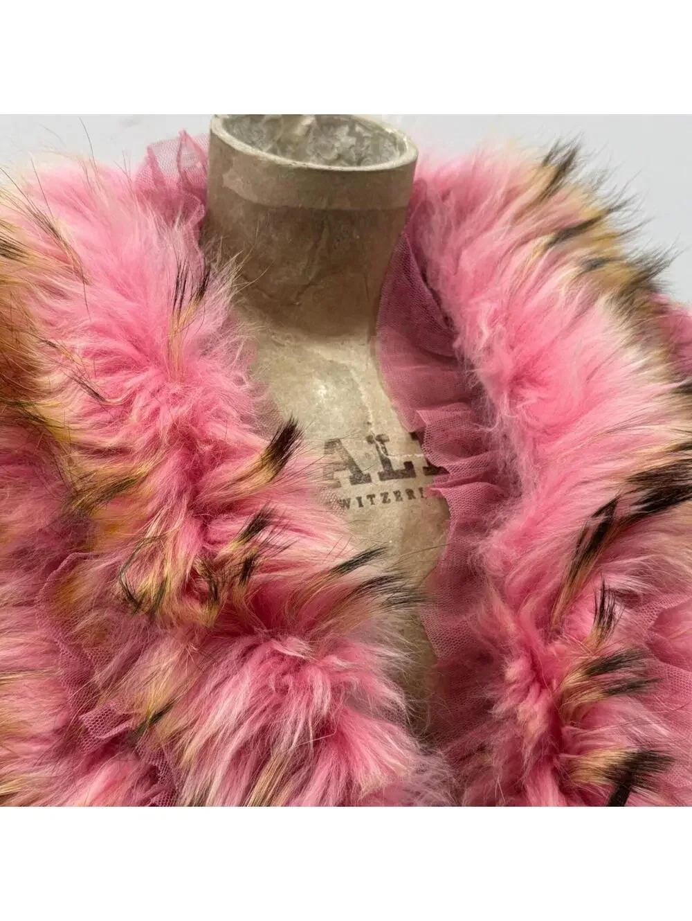 Vintage Y2K Pink Calfskin & Tulle-Trimmed Raccoon Jacket - Picture 4 of 8